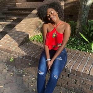 Meet your Posher, Kisha